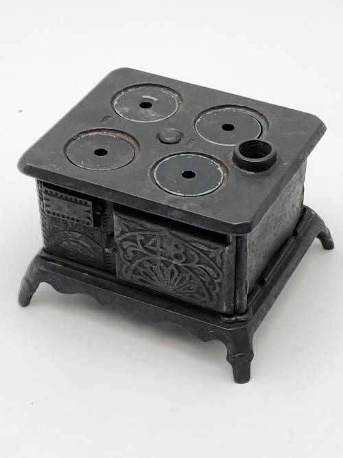 Other Antiques & Collectables MINIATURE COAL STOVE MARKED NO 45 was