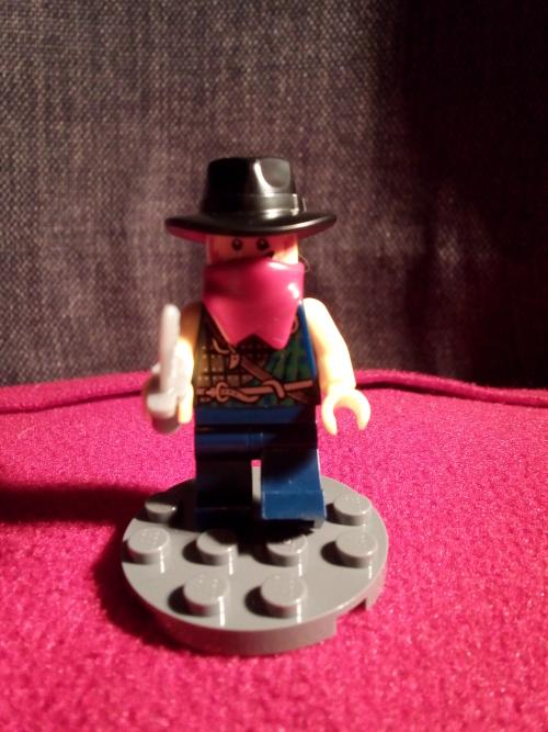 lego bandit minifigure