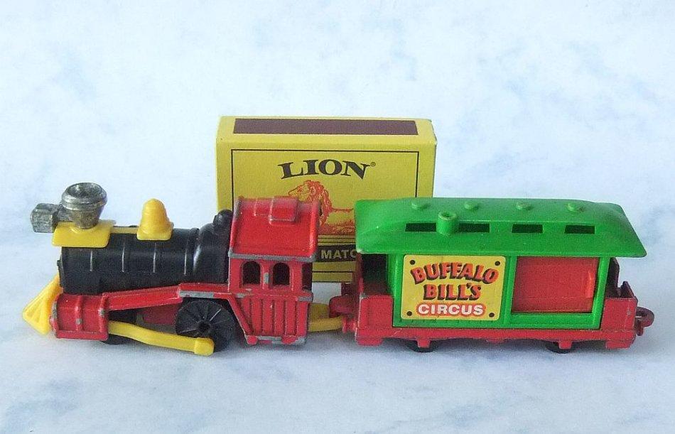 Rail - Wow !! A Vintage Corgi Train Locomotive And Transporter Coach 