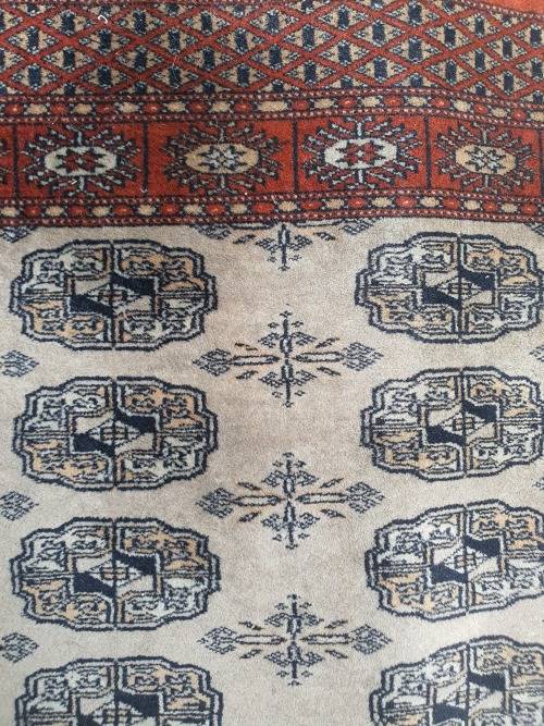 Rugs & Carpets Finely hand knotted Oriental (like Persian) Mori
